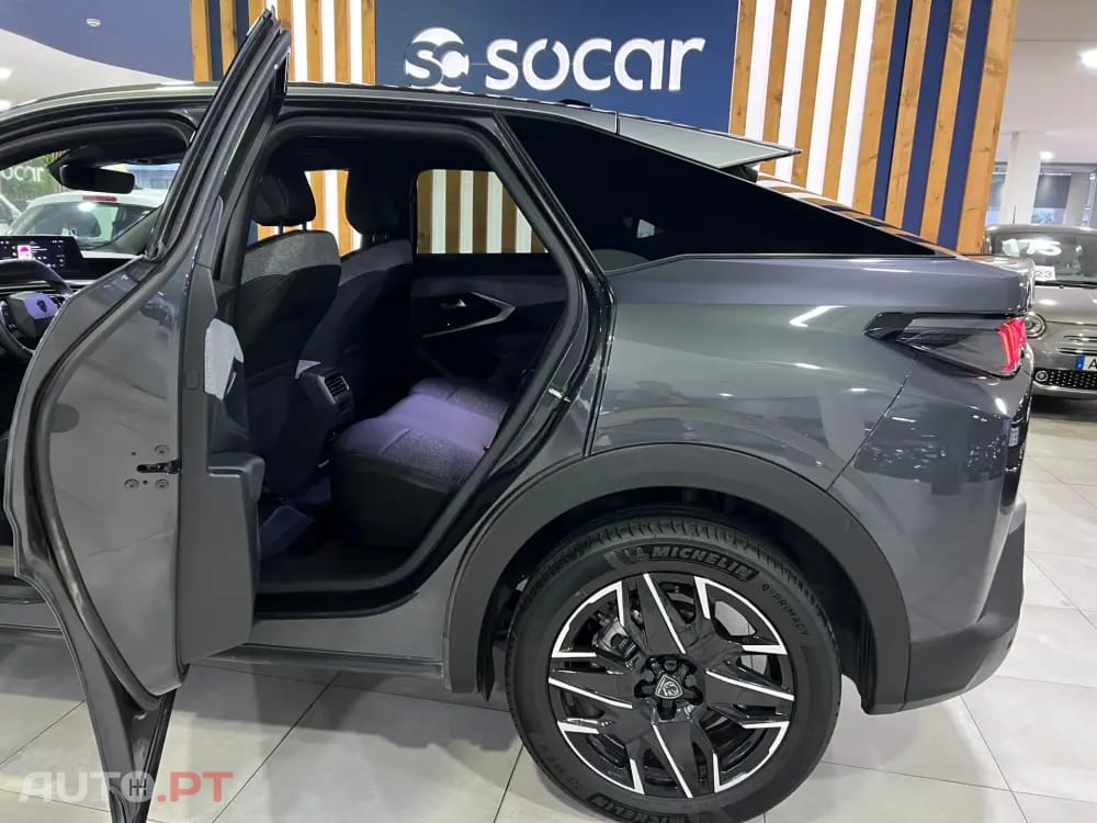 Peugeot 3008 1.2 Hybrid Allure e-DCS6