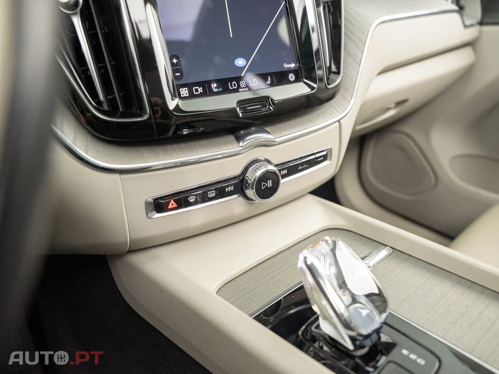 Volvo XC60 2.0 T8 PHEV Ultimate Bright AWD