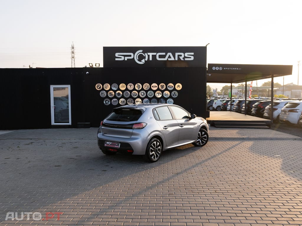 Peugeot E-208 50 kWh Active