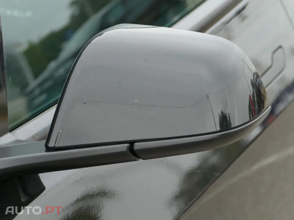 Tesla Model 3 Tração Traseira