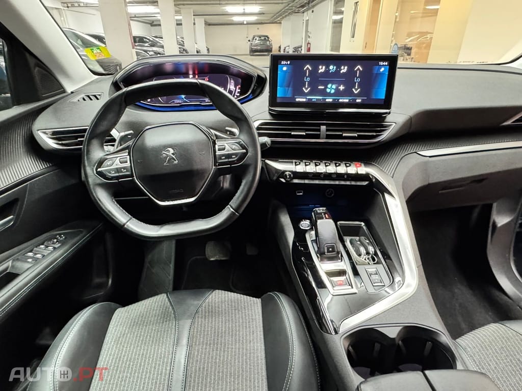 Peugeot 3008 1.2 PureTech Allure EAT8