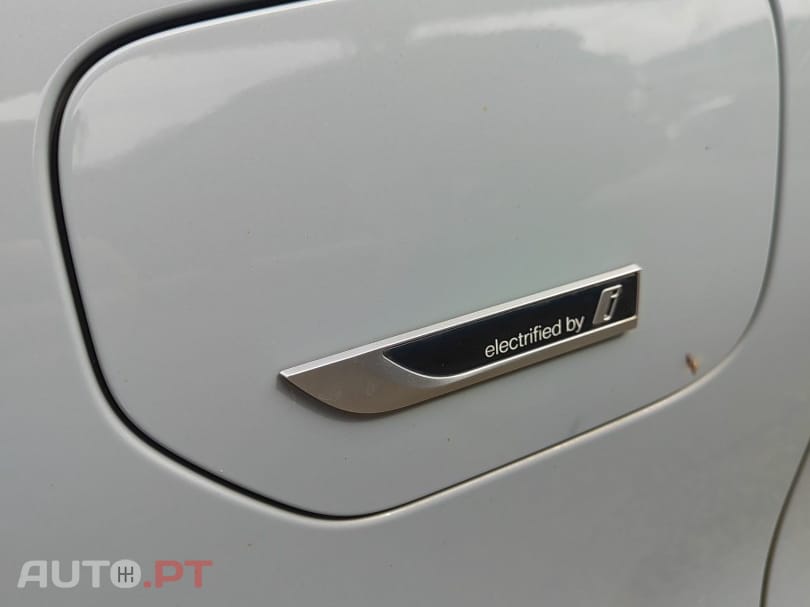 BMW 330 e Touring Pack M Auto