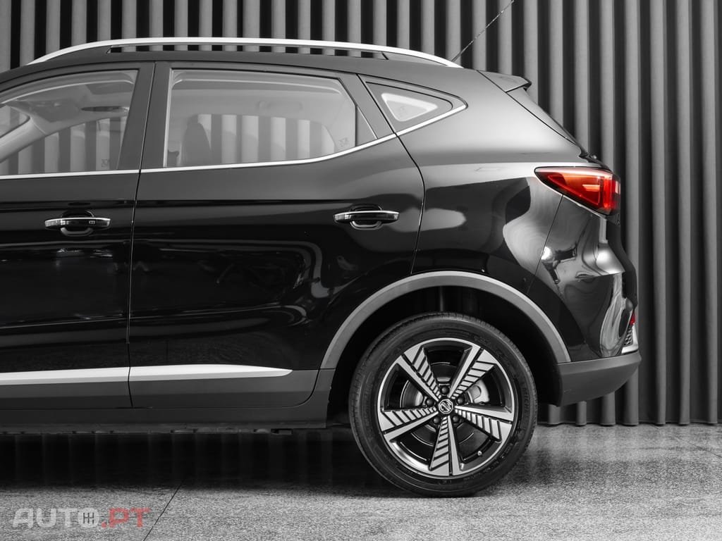 MG ZS EV 44.5 kWh Luxury