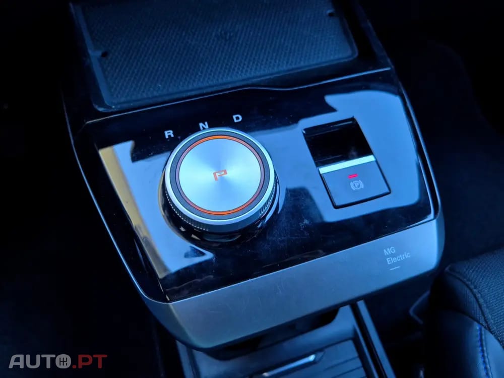 MG MG4 64 kWh Luxury