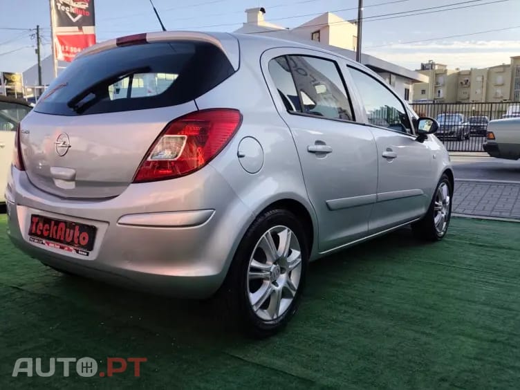 Opel Corsa 1.2 Enjoy
