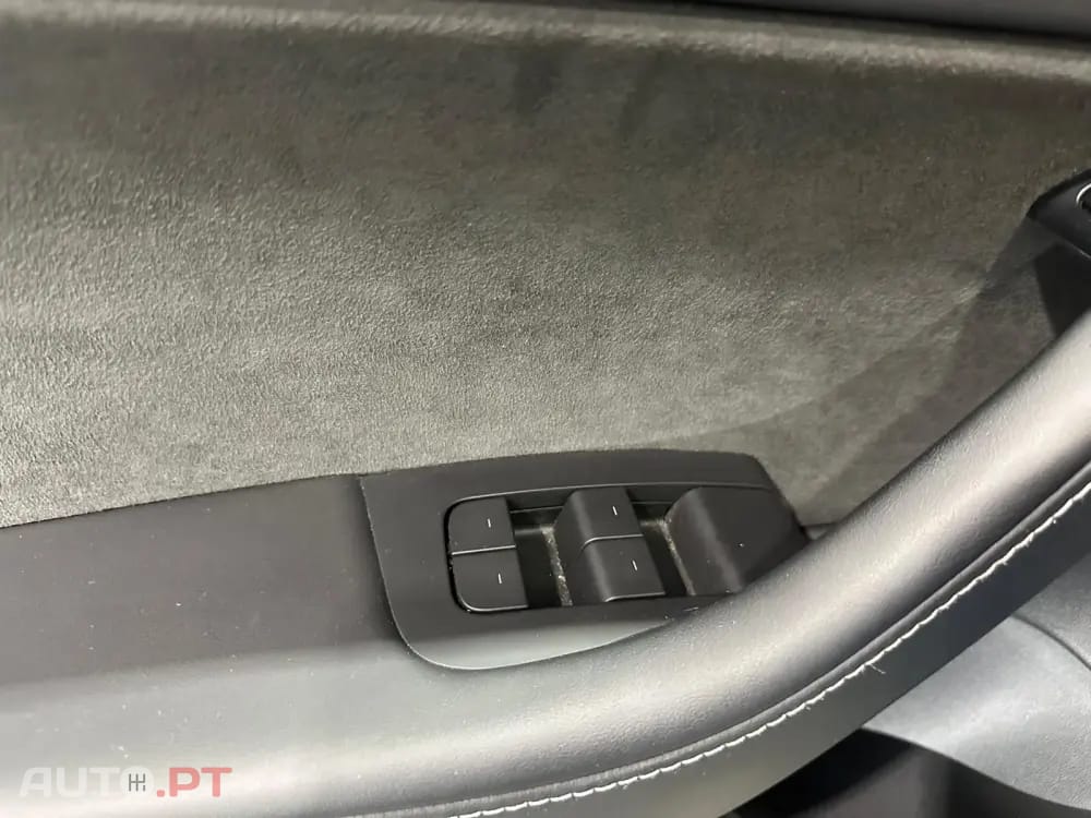 Tesla Model 3 Long Range Tração Traseira