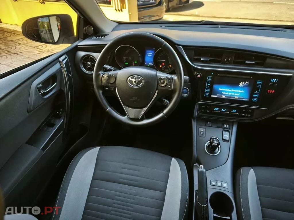 Toyota Auris 1.8 HSD Comfort+J17