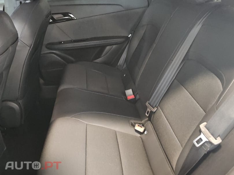 MG MG4 64 kWh Luxury