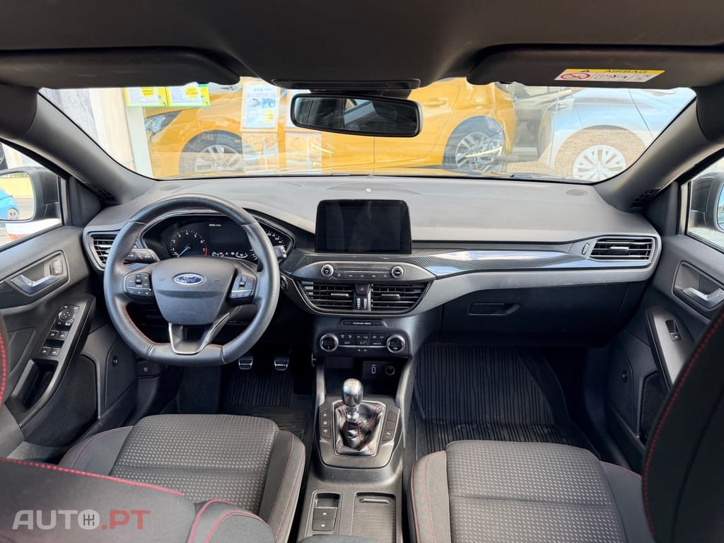 Ford Focus SW 1.0 EcoBoost ST-Line X