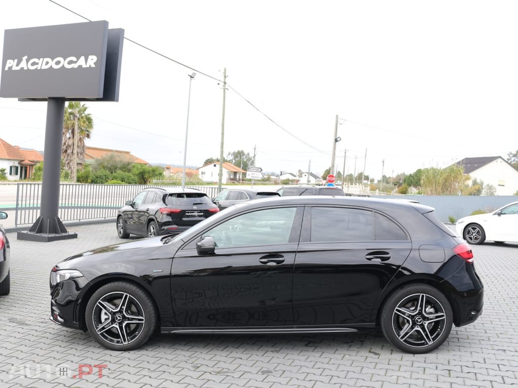 Mercedes-Benz A 250 e AMG Line