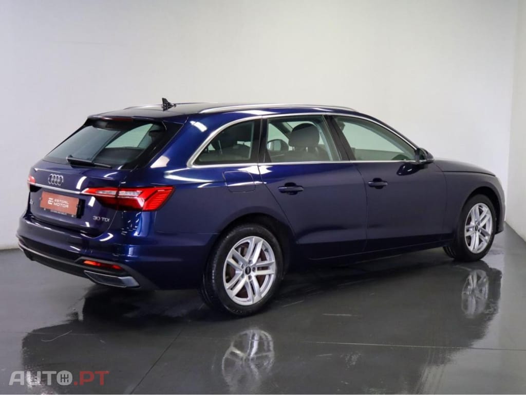 Audi A4 30 TDI S tronic Avant