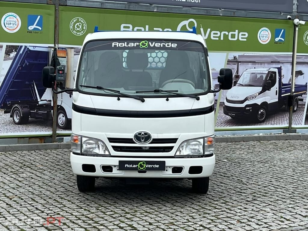 Toyota Dyna 3.0 - 144 CV  BASCULA TRILATERAL