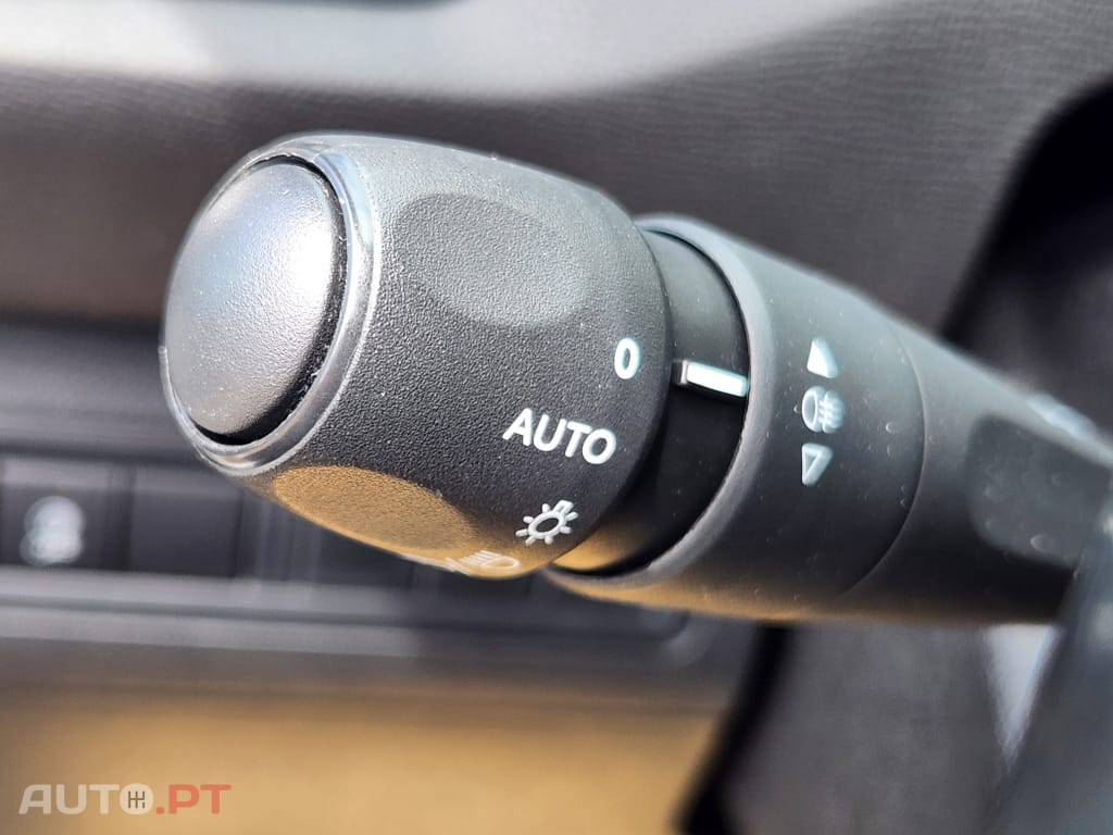 Peugeot 308 1.5 BlueHDi Business Line
