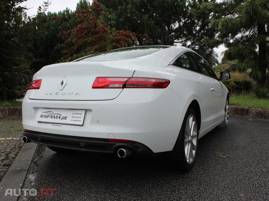 Renault Laguna Coupe 2.0 dCi Dynamique S 4Control