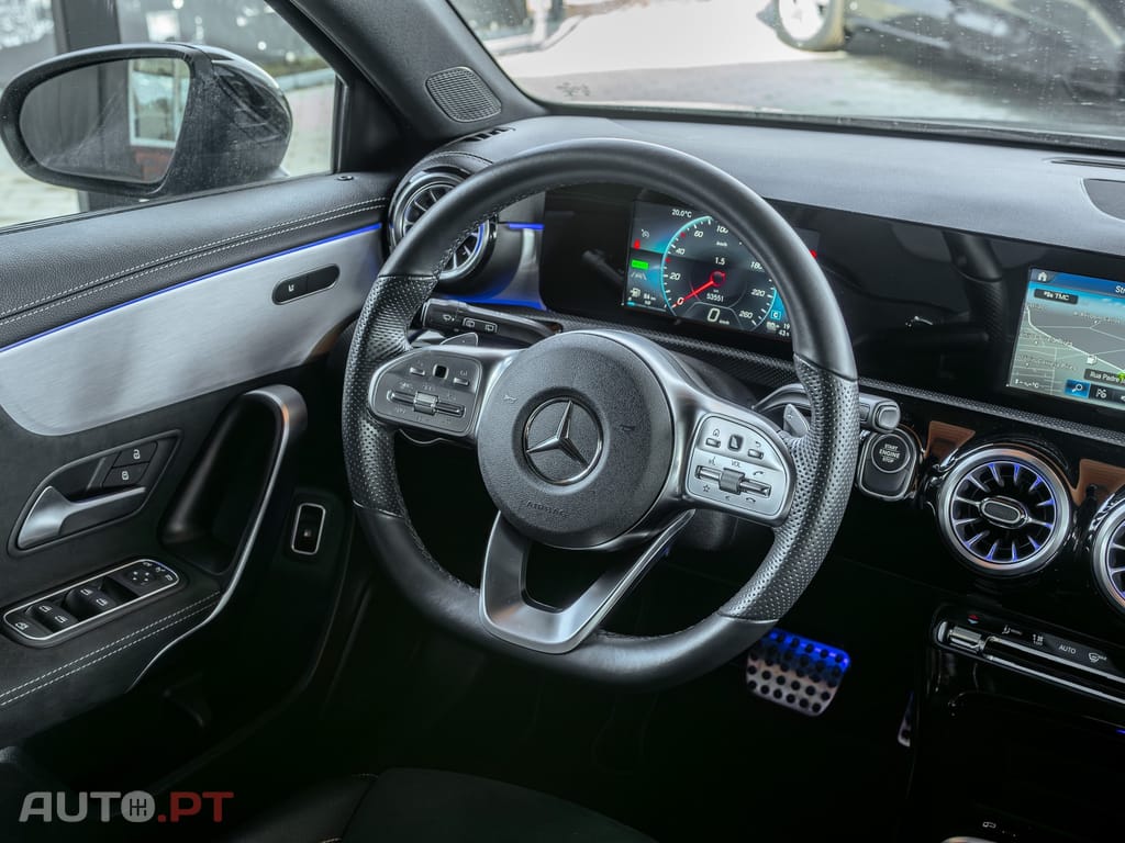 Mercedes-Benz A 250 e AMG Line