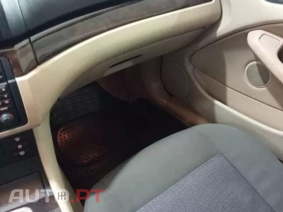 BMW 320 d Touring Navigator