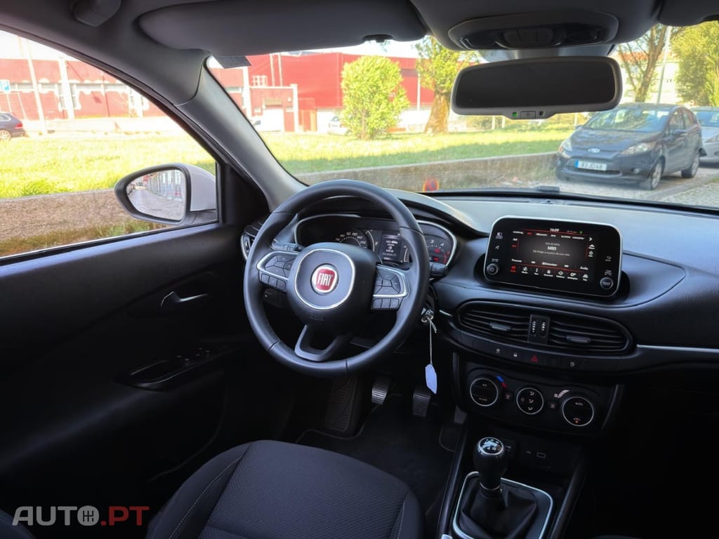 Fiat Tipo 1.3 M-Jet Lounge