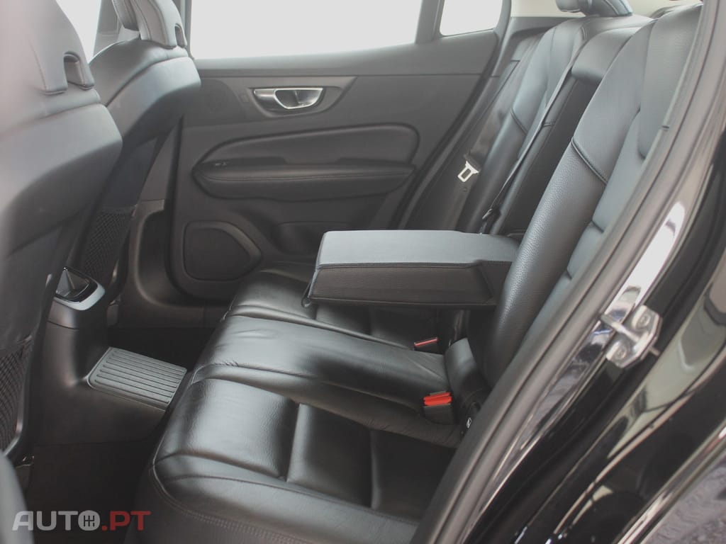 Volvo S60 2.0 T8 PHEV Inscription AWD 455 cv