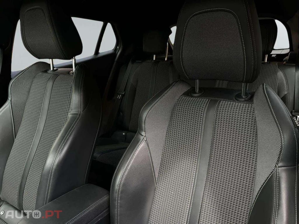 Peugeot 2008 GTLINE 1.5 BlueHdi EAT8