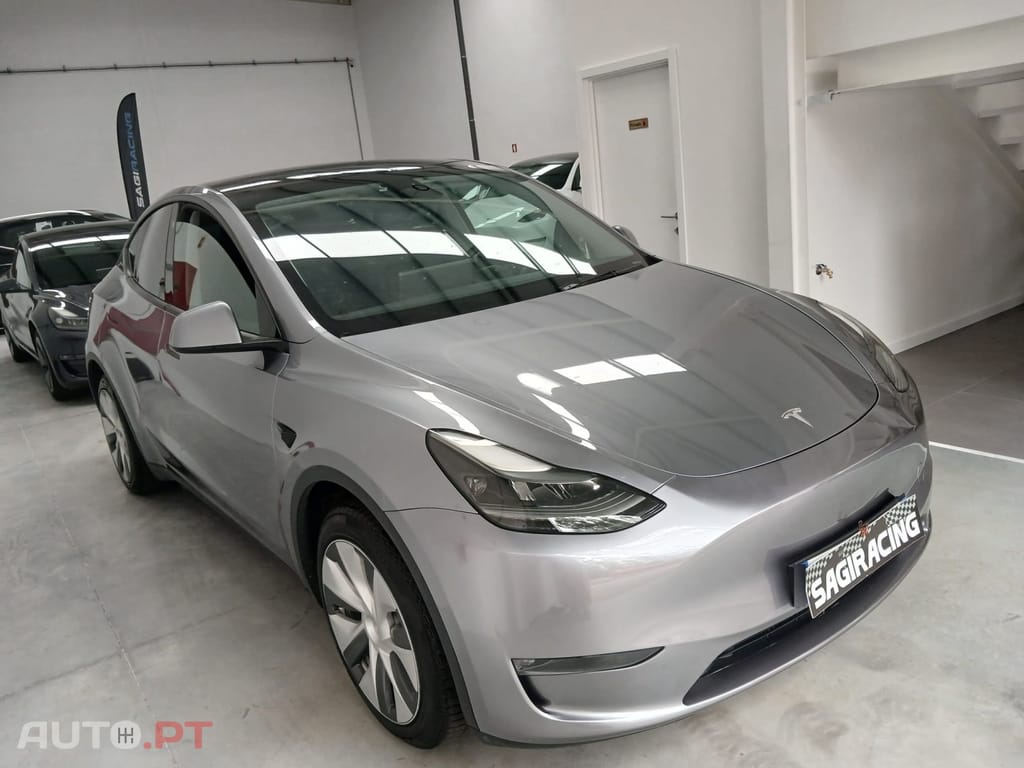 Tesla Model Y Long Range Dual Motor AWD