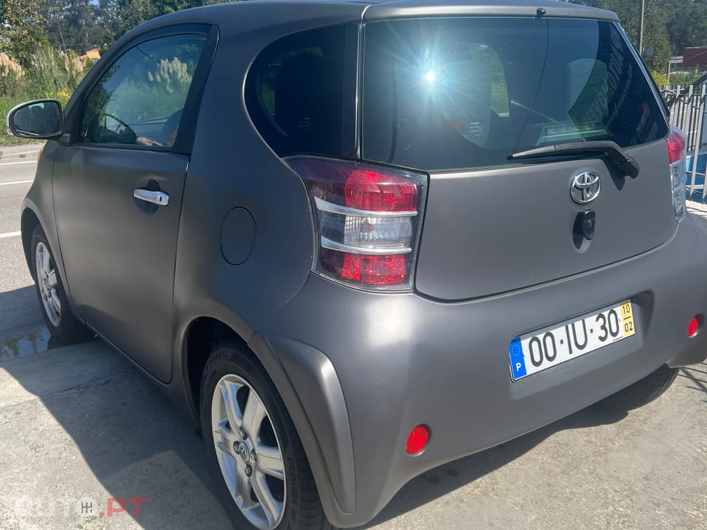 Toyota iQ 1.0 VVT-i