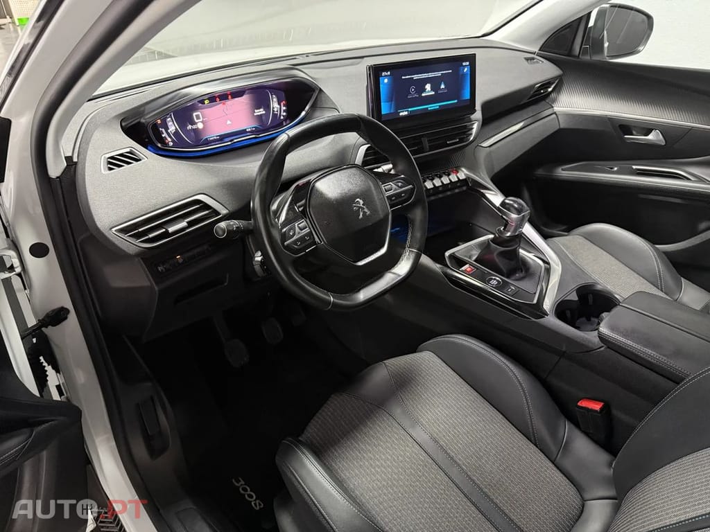 Peugeot 3008 PureTech 130 Stop & Start GPF Allure