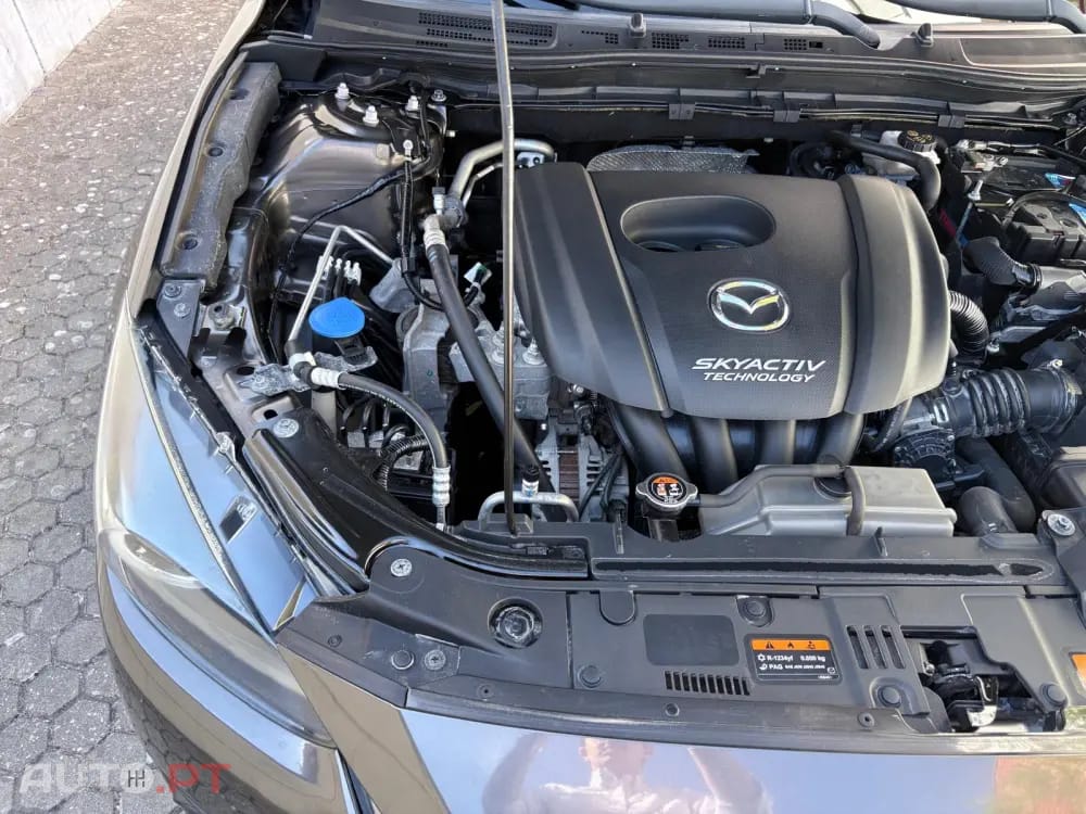 Mazda 3 1.5 Sky-G Evolve HS Navi