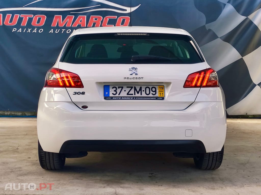 Peugeot 308 1.5 BlueHDi Business Line