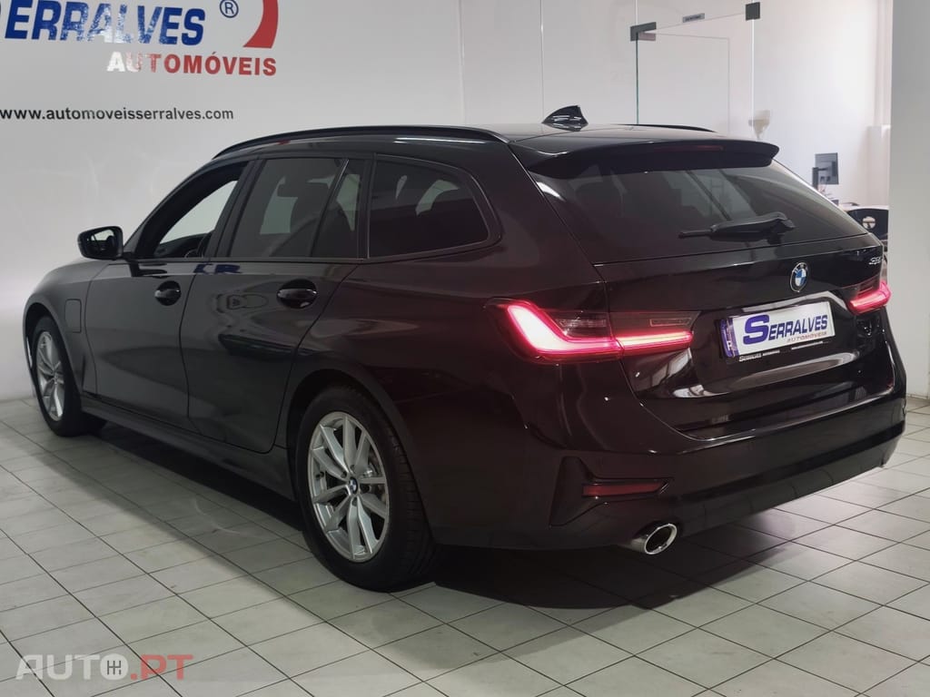 BMW 320 e Touring Auto