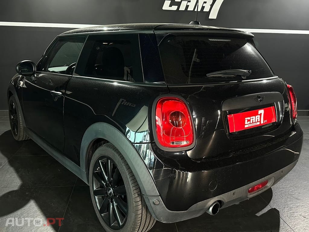 MINI Cooper One Blackyard