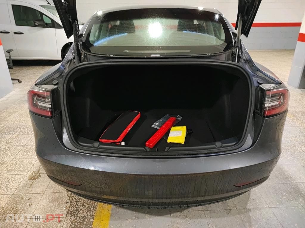 Tesla Model 3 Long-Range Dual Motor AWD