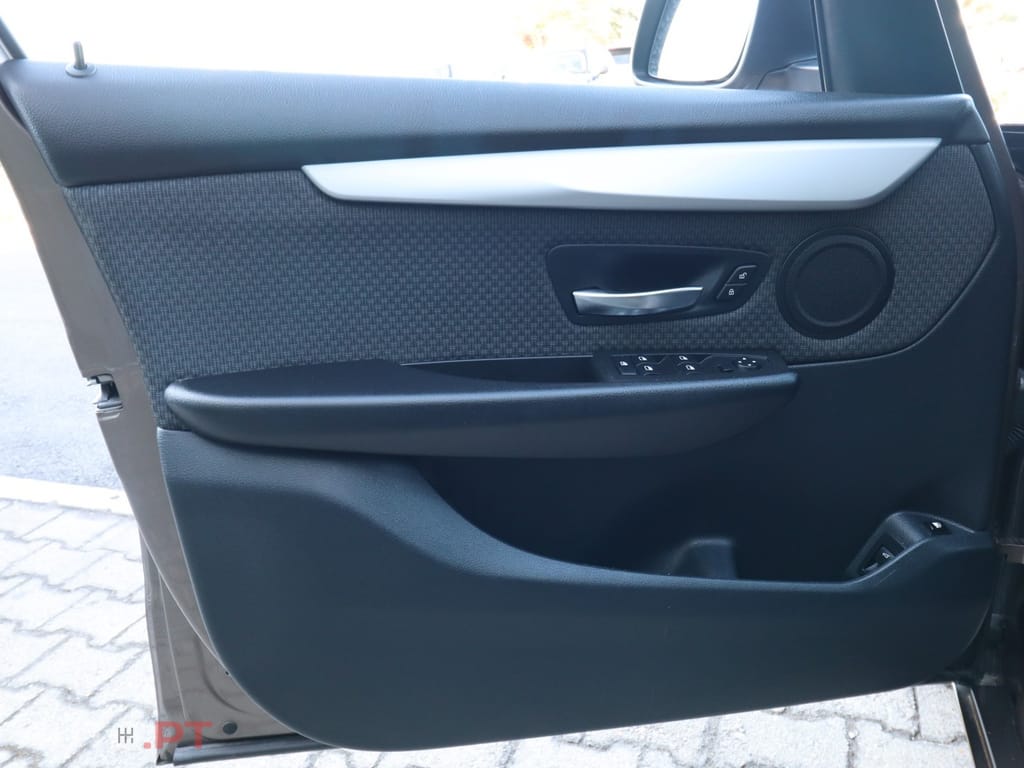 BMW 225 225xe Active Tourer advantage