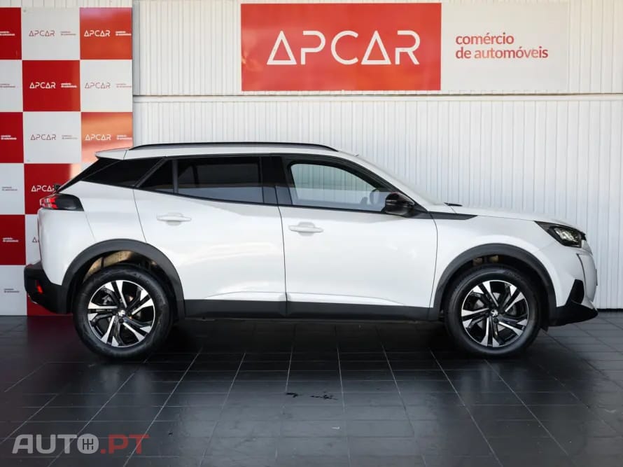Peugeot 2008 1.2 PureTech Allure EAT8