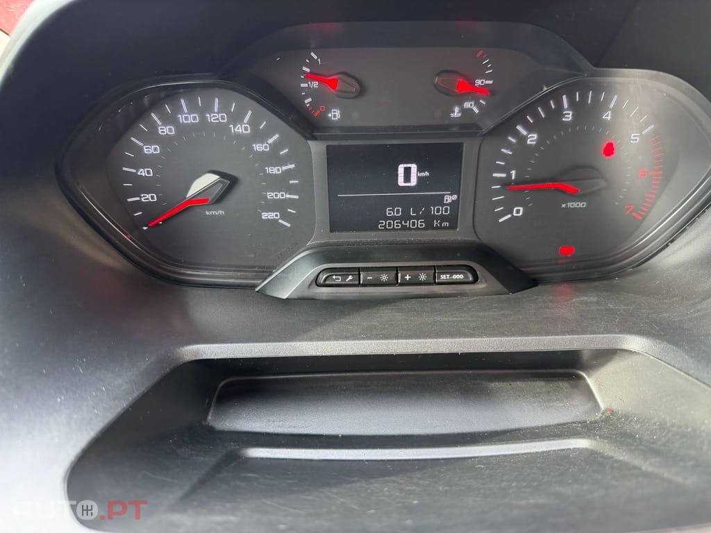 Peugeot Partner 1.6 BlueHDi L1 Premium 3L