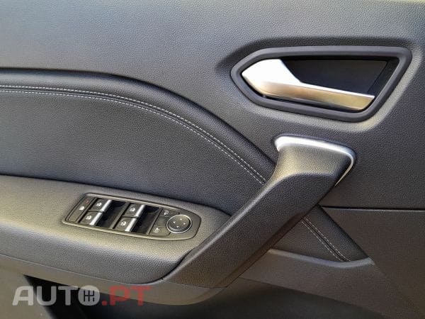 Renault Captur 1.0 TCe 100 Bi-Fuel techno