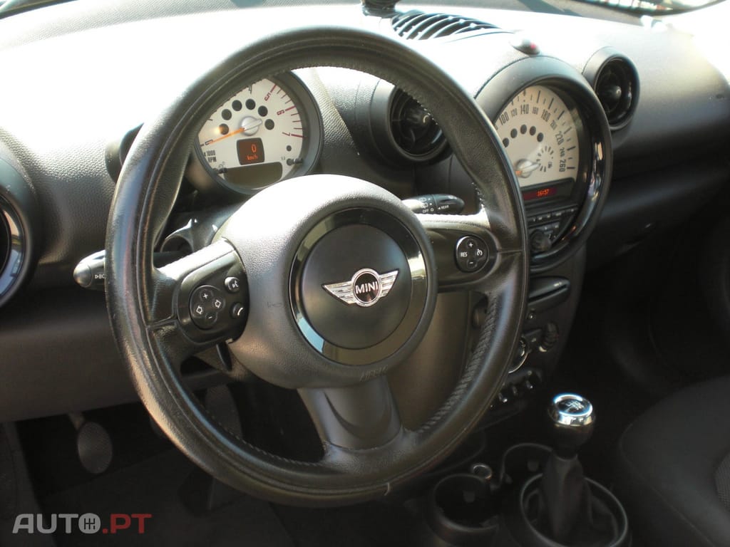 MINI Countryman One D