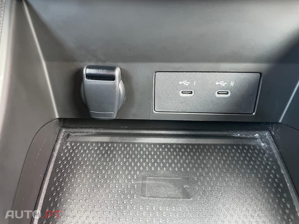 Renault Captur 1.0 TCe Techno Bi-Fuel