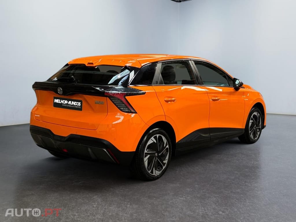 MG MG4 EV Standard 2WD