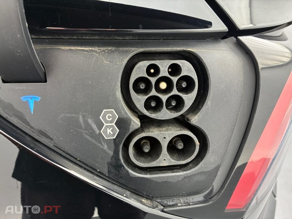 Tesla Model Y Performance Dual Motor AWD
