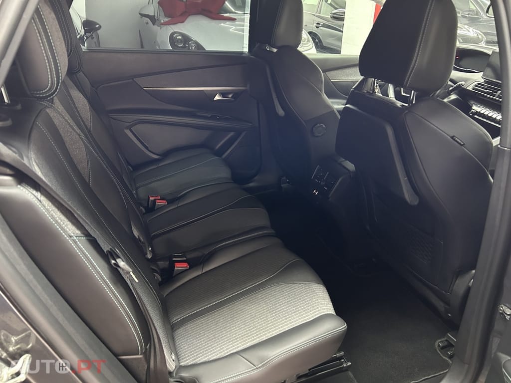 Peugeot 5008 1.5 BlueHDi Allure Pack