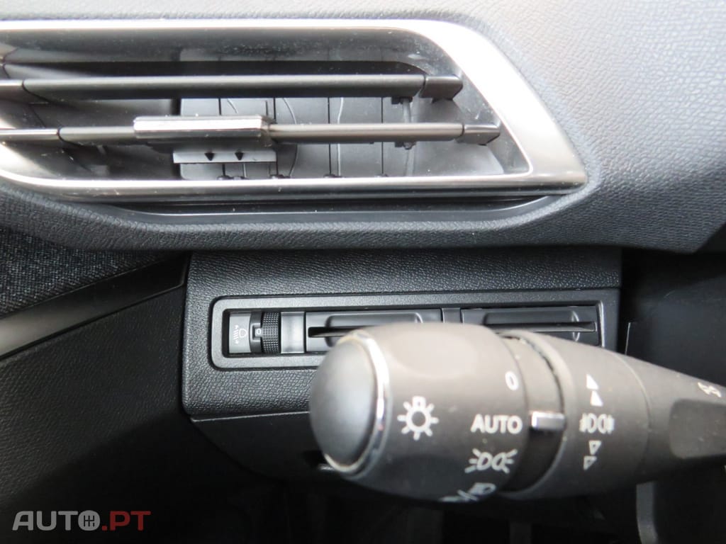Peugeot 5008 1.5 BlueHDi Allure
