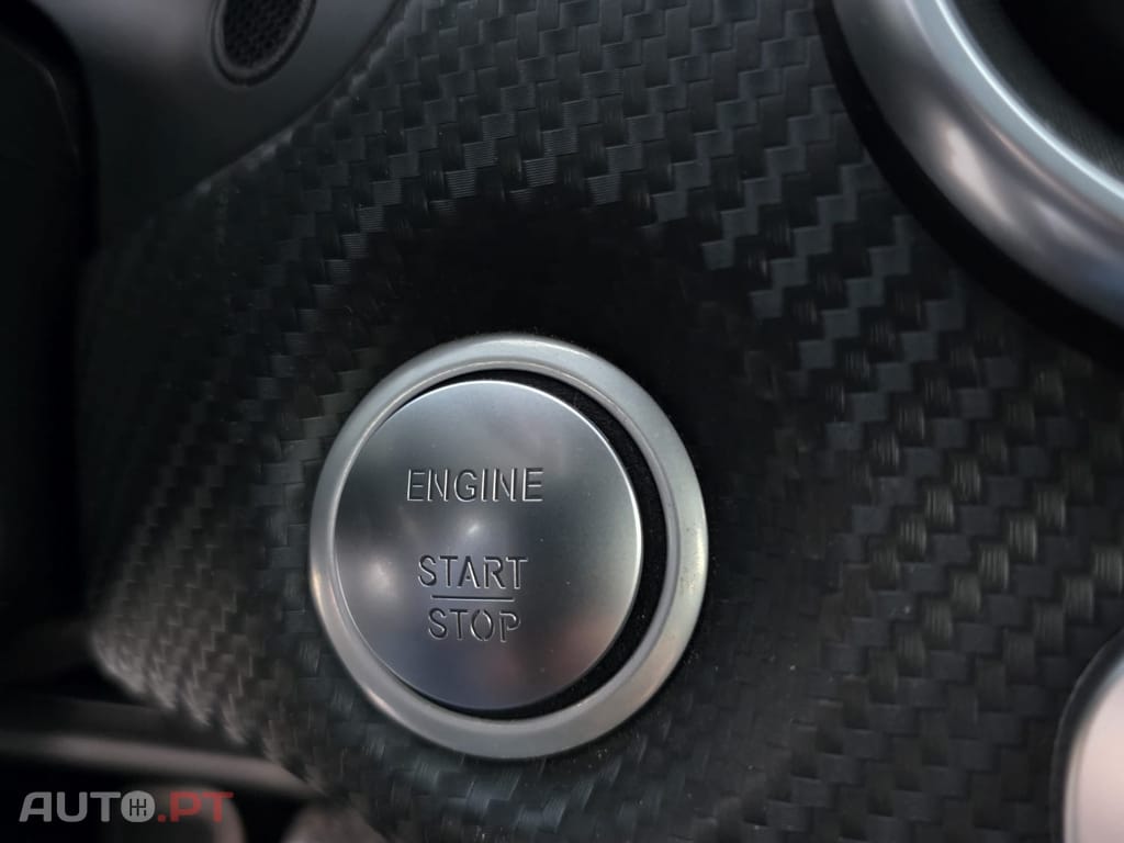 Mercedes-Benz 180 Mercedes-Benz Classe A 180 AMG Line (122cv)