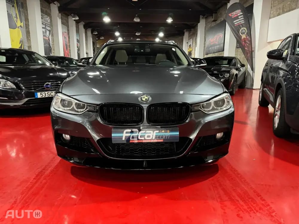 BMW 330 d xDrive Pack Desportivo M Auto