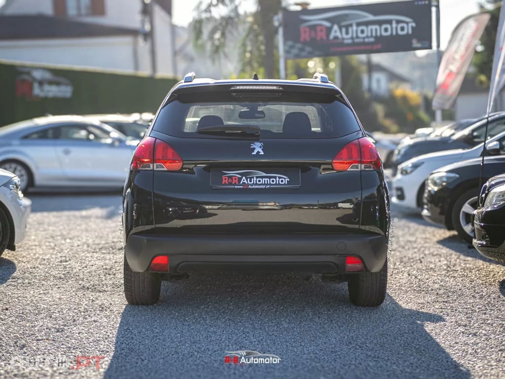 Peugeot 2008 1.2 VTi Active