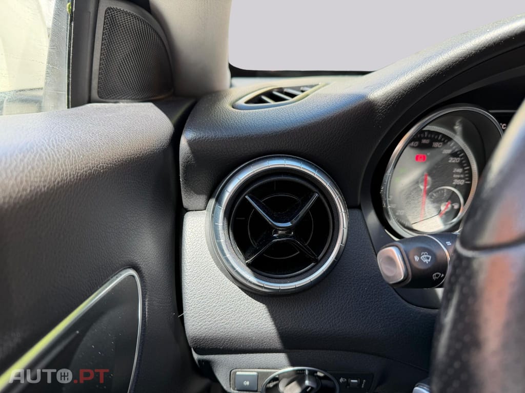 Mercedes-Benz CLA 200 D