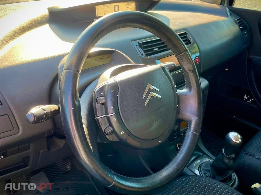 Citroen C4 1.6 HDi 110 Exclusive
