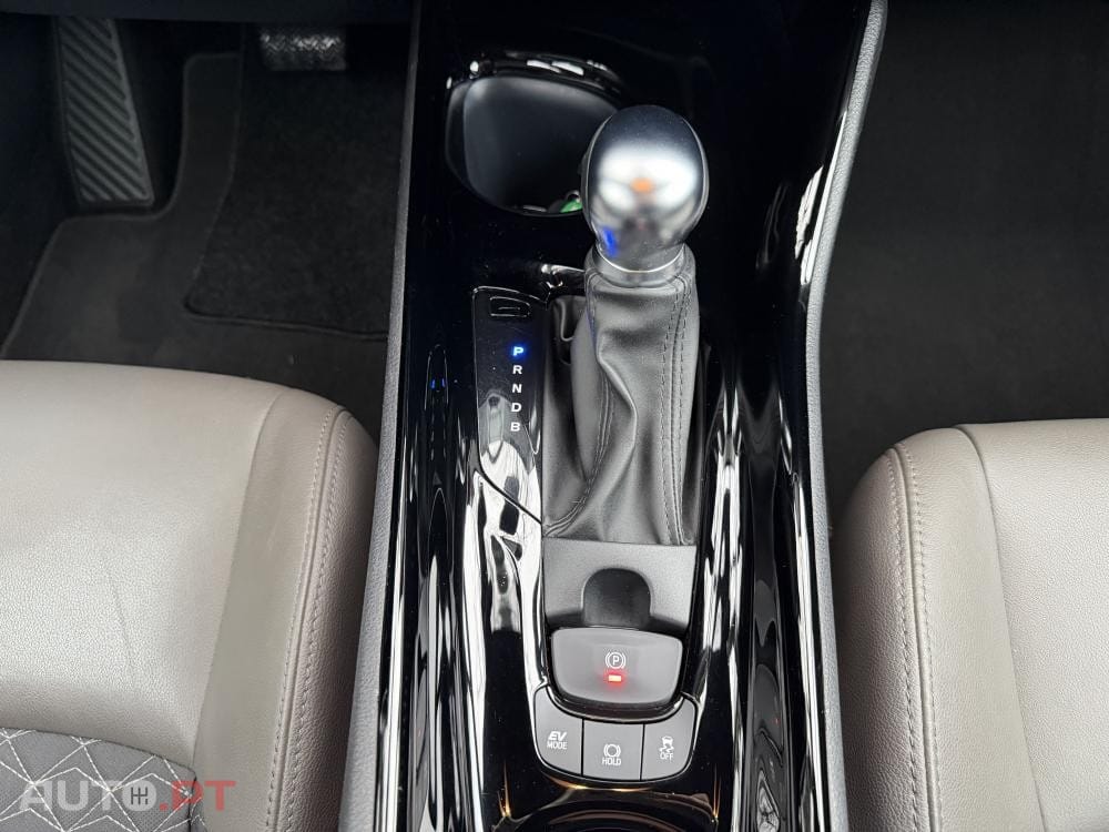 Toyota C-HR 1.8 Hybrid Square Collection