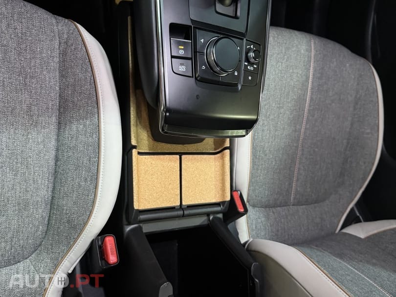 Mazda MX-30 e-SKYACTIV Advantage+Modern Confidence