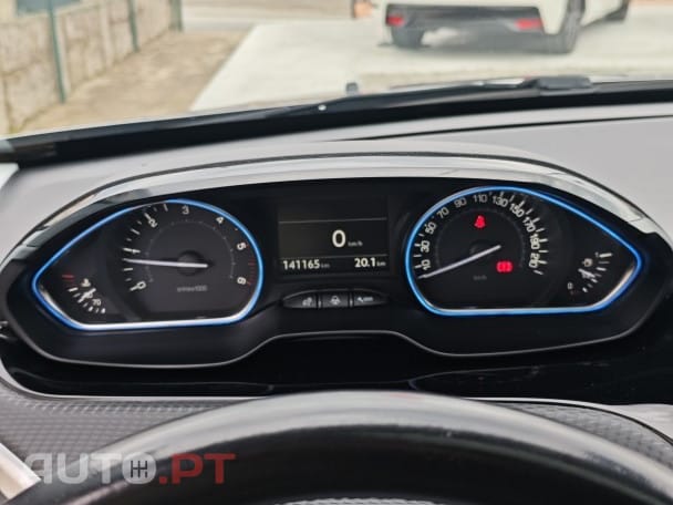 Peugeot 2008 1.6 BlueHDi Crossway