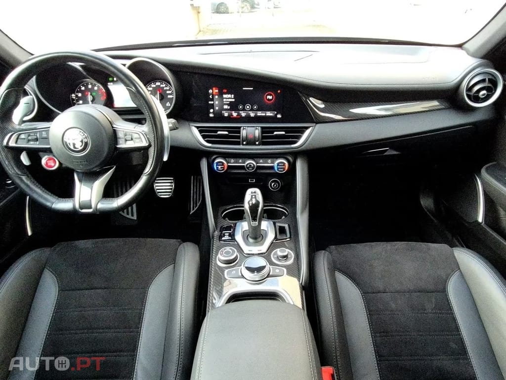 Alfa Romeo Giulia 2.9 Bi-Turbo Quadrifoglio AT8